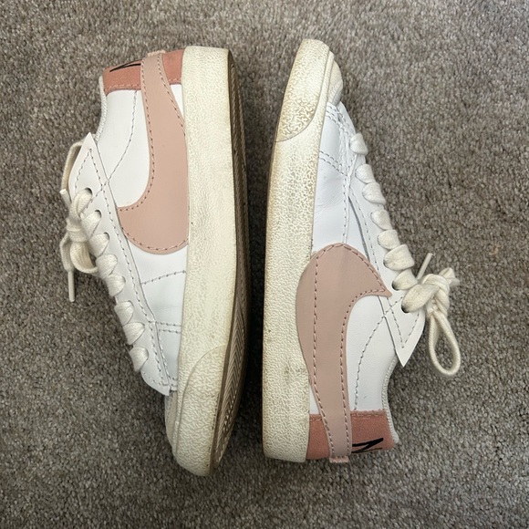 Nike Shoes - Nike Blazer Low '77 Jumbo